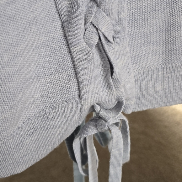 Lululemon Athletica Blue Merino Wool Sweater Sz 6 - Picture 5 of 9